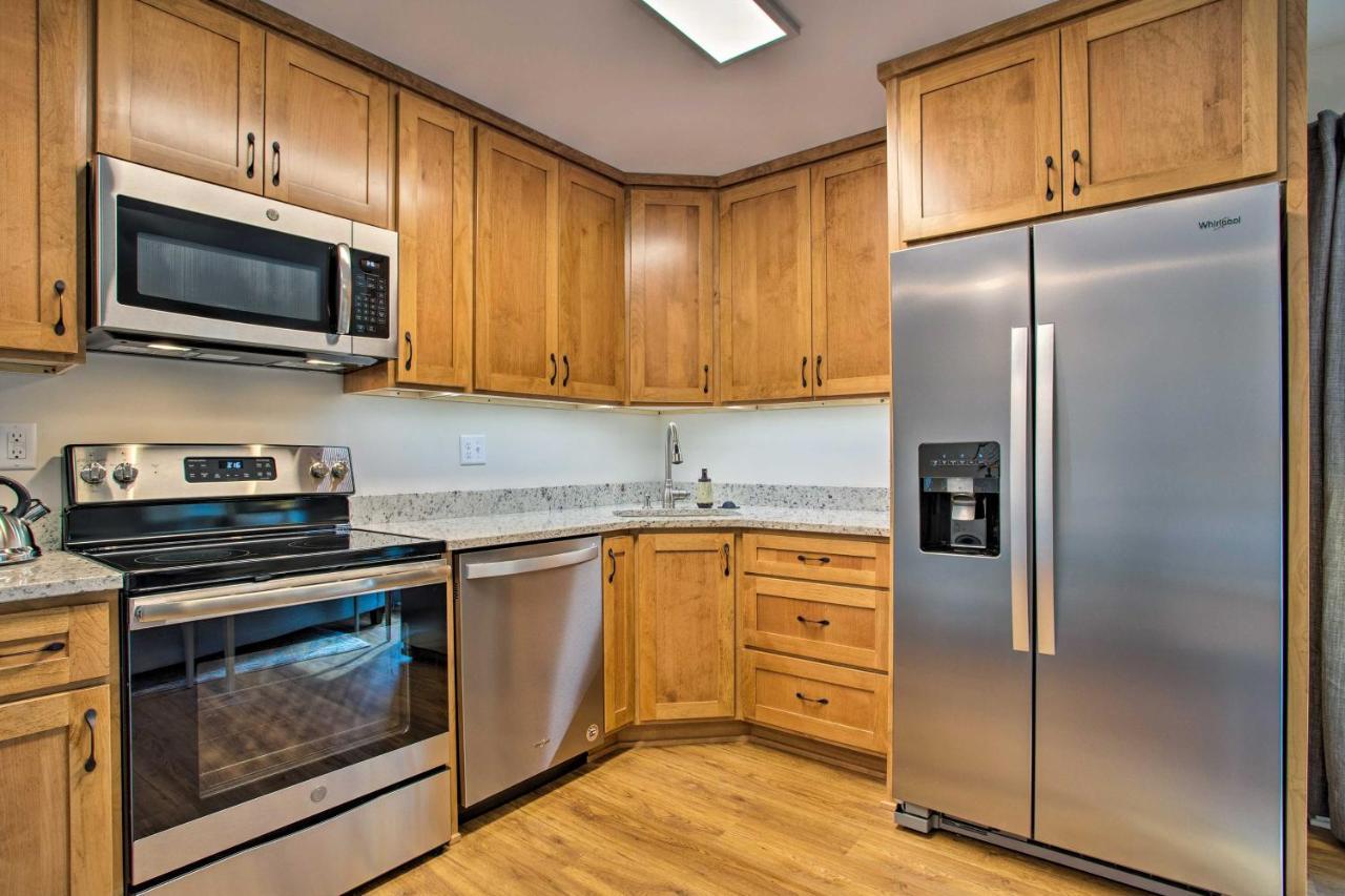 Saluda Main Street Retreat - Central Location! ภายนอก รูปภาพ