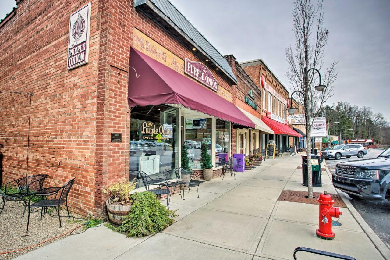 Saluda Main Street Retreat - Central Location! ภายนอก รูปภาพ