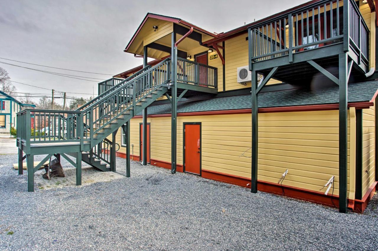 Saluda Main Street Retreat - Central Location! ภายนอก รูปภาพ